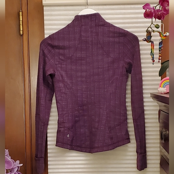 Lululemon Purple Pattern "Define" Jacket - Picture 3 of 4